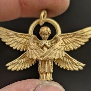 NIP Gold-Tone Angelic Winged Figure Necklace